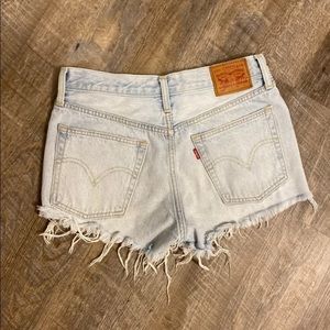 levi high waisted shorts